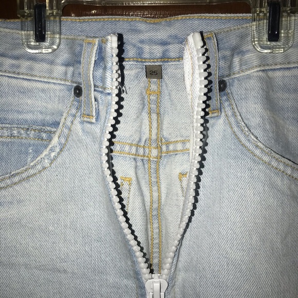 LF Zip Up Denim Skirt - Picture 3 of 4